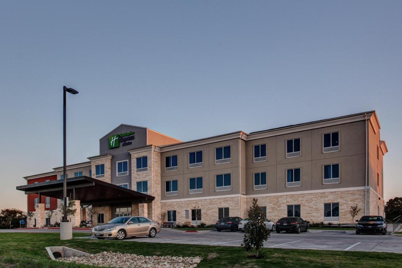 Holiday Inn Express & Suites Gatesville - N. Ft Hood, An Ihg Hotel Exterior foto